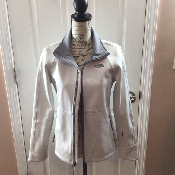 The North‎ Face White Soft Shell Jacket Size Small - Picture 1 of 11